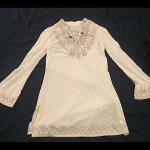 NWOT White w/Light Grey Detail Long Sleeve Tunic